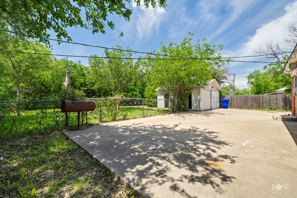 Property Photo 26