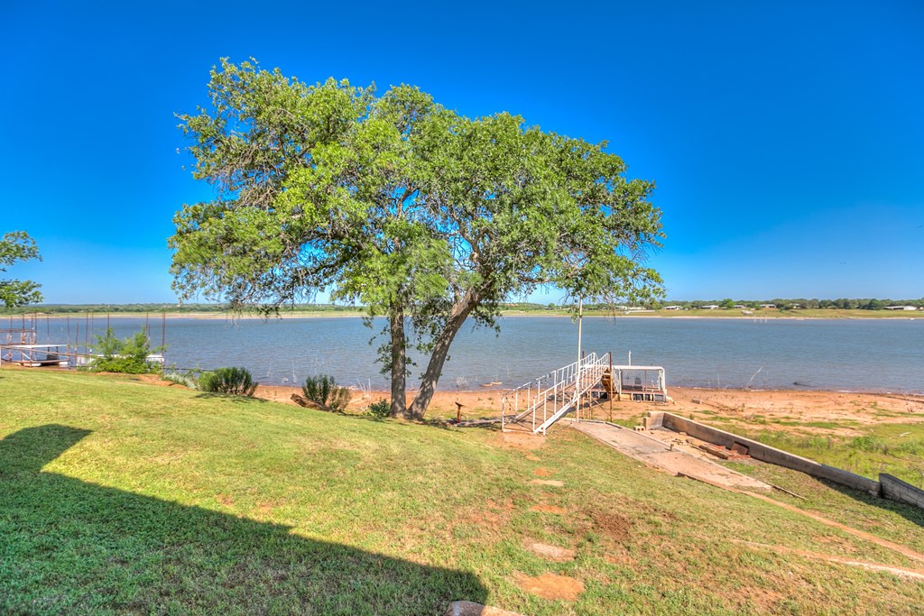 348 Ed's Rd Property Photo 2