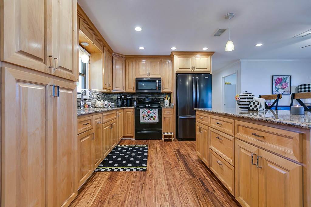 348 Ed's Rd Property Photo 12