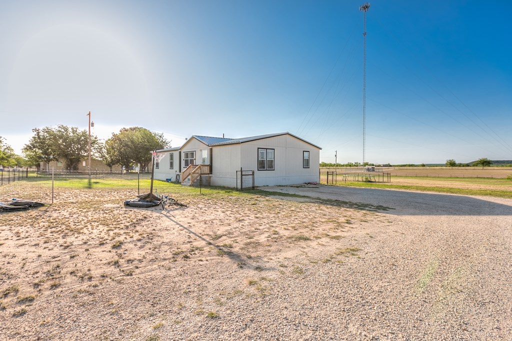 76 Sallee Rd Property Photo 4