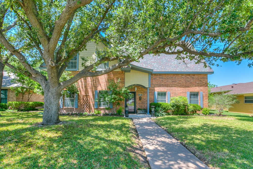 4929 Bermuda Dr Property Photo 2