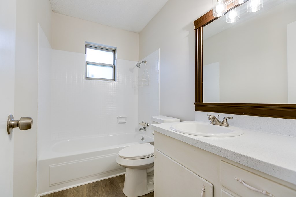 1809 N Harrison St Property Photo 7