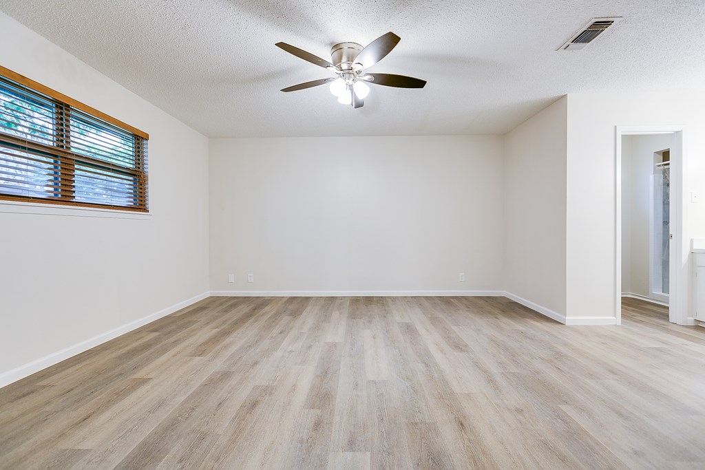 1809 N Harrison St Property Photo 11