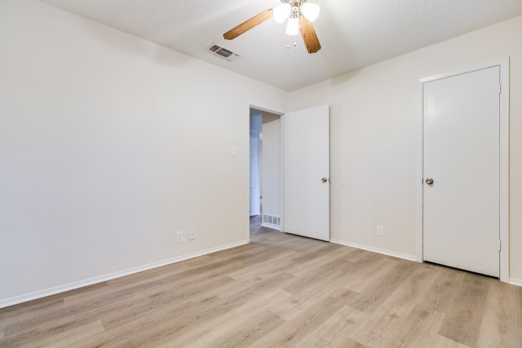 1809 N Harrison St Property Photo 17