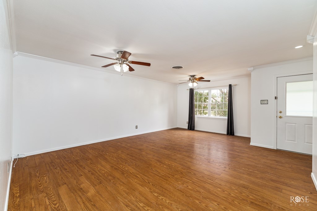 2709 Oxford Ave Property Photo 5