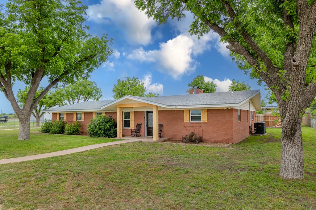 5425 Grape Creek Rd Property Photo 8