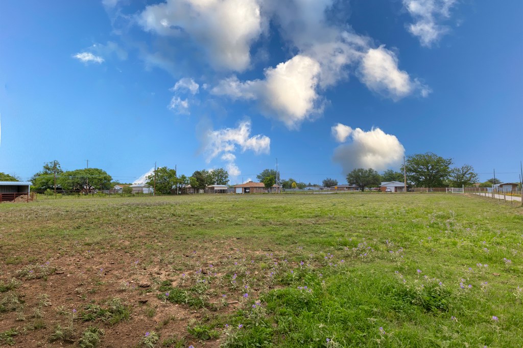 5425 Grape Creek Rd Property Photo 9