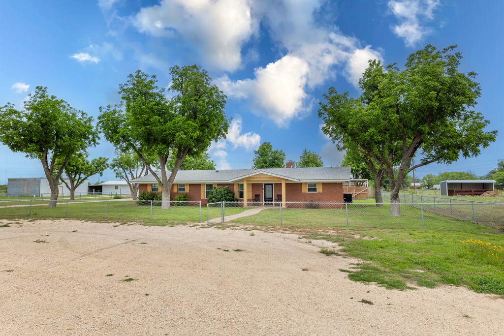 5425 Grape Creek Rd Property Photo 12