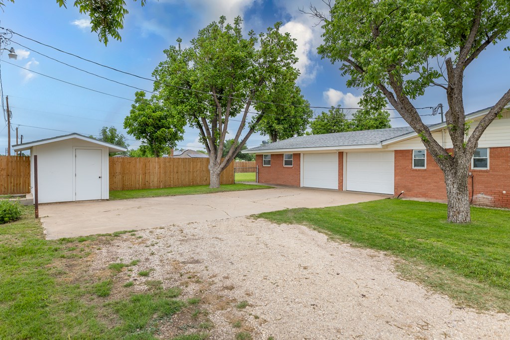 5425 Grape Creek Rd Property Photo 13