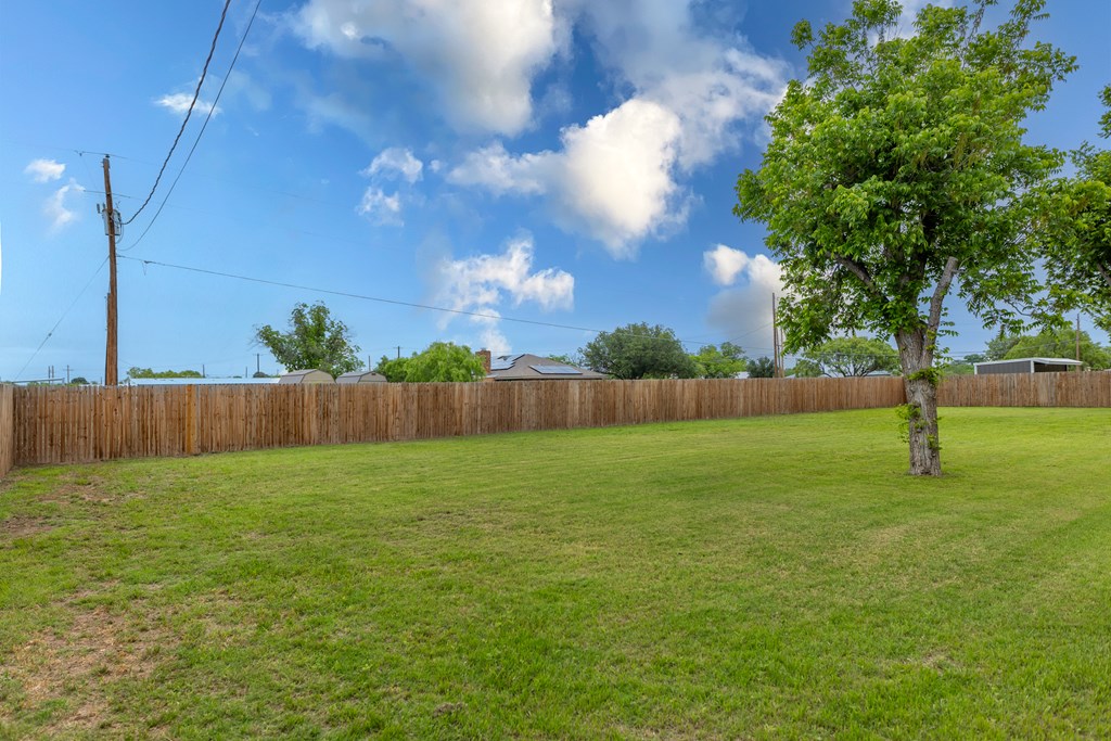 5425 Grape Creek Rd Property Photo 14