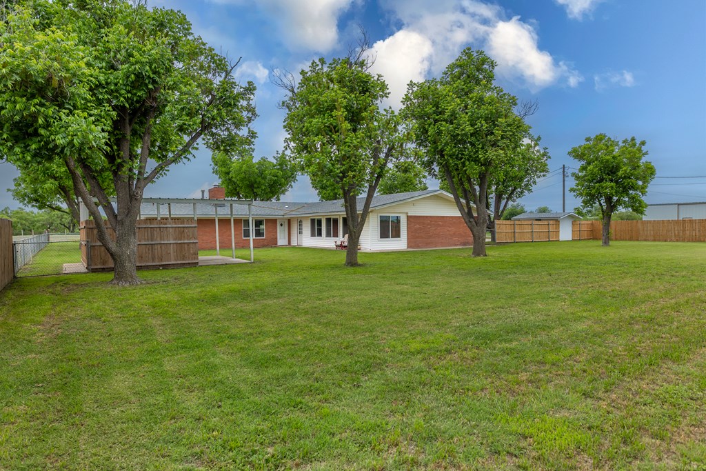 5425 Grape Creek Rd Property Photo 17