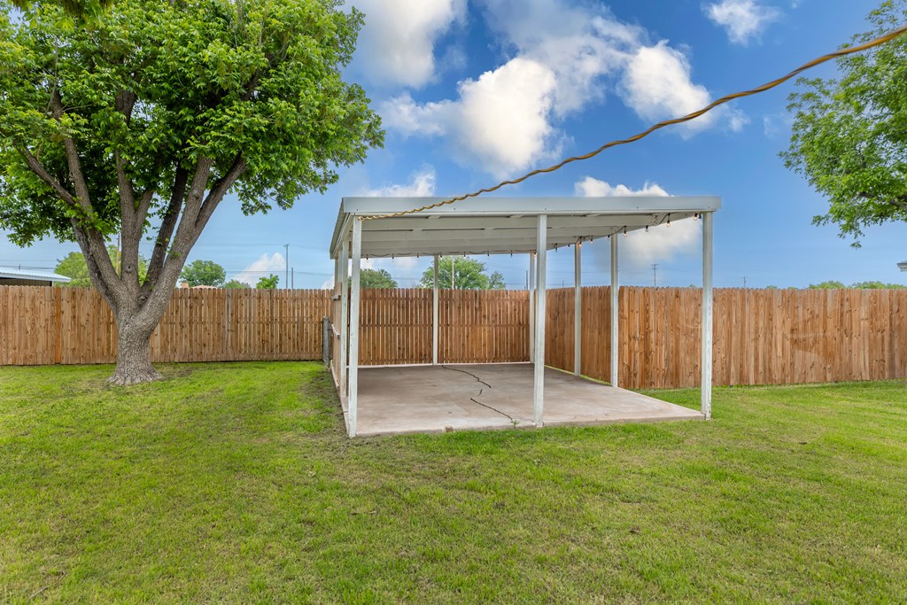 5425 Grape Creek Rd Property Photo 18