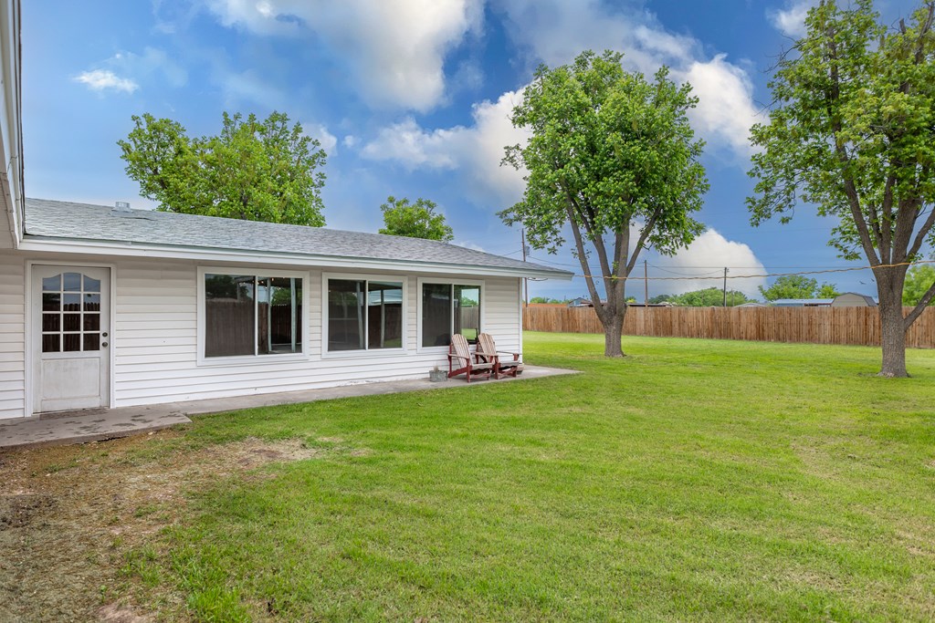 5425 Grape Creek Rd Property Photo 20