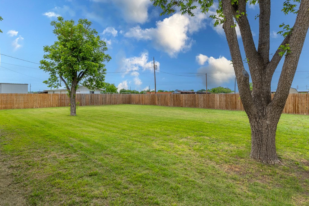 5425 Grape Creek Rd Property Photo 22