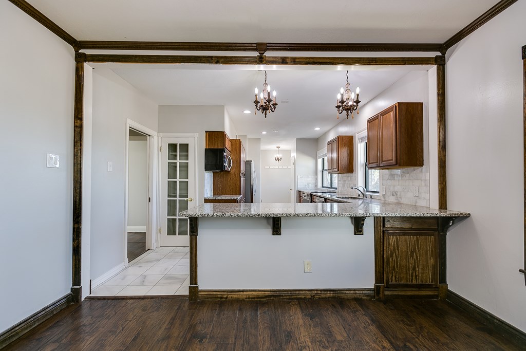 5438 S Loop 306 Property Photo 12