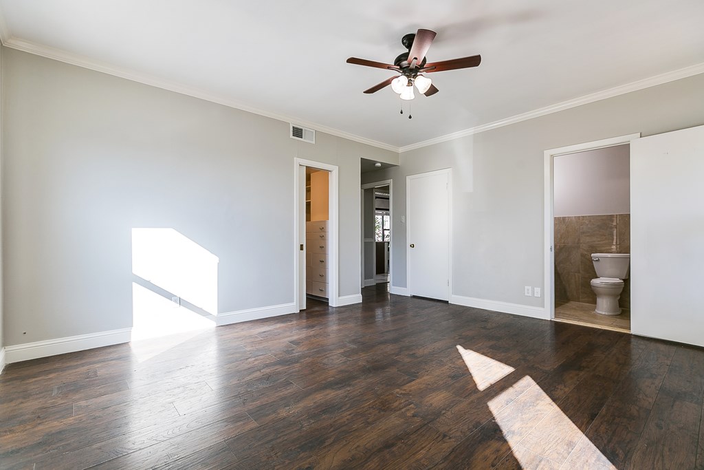 5438 S Loop 306 Property Photo 17