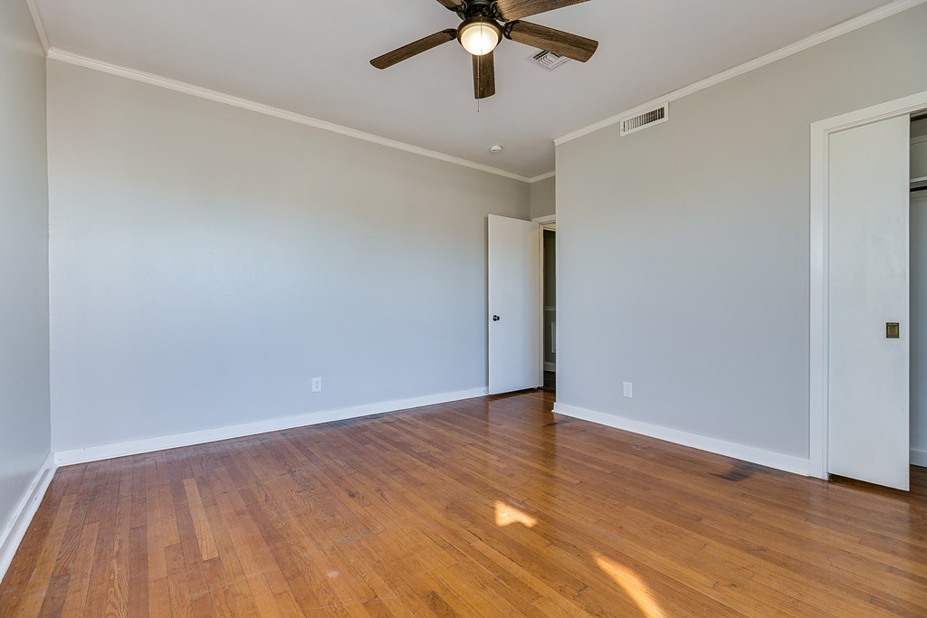 5438 S Loop 306 Property Photo 24