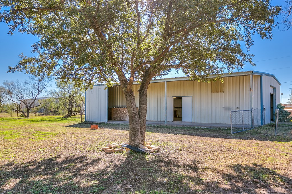 5438 S Loop 306 Property Photo 32