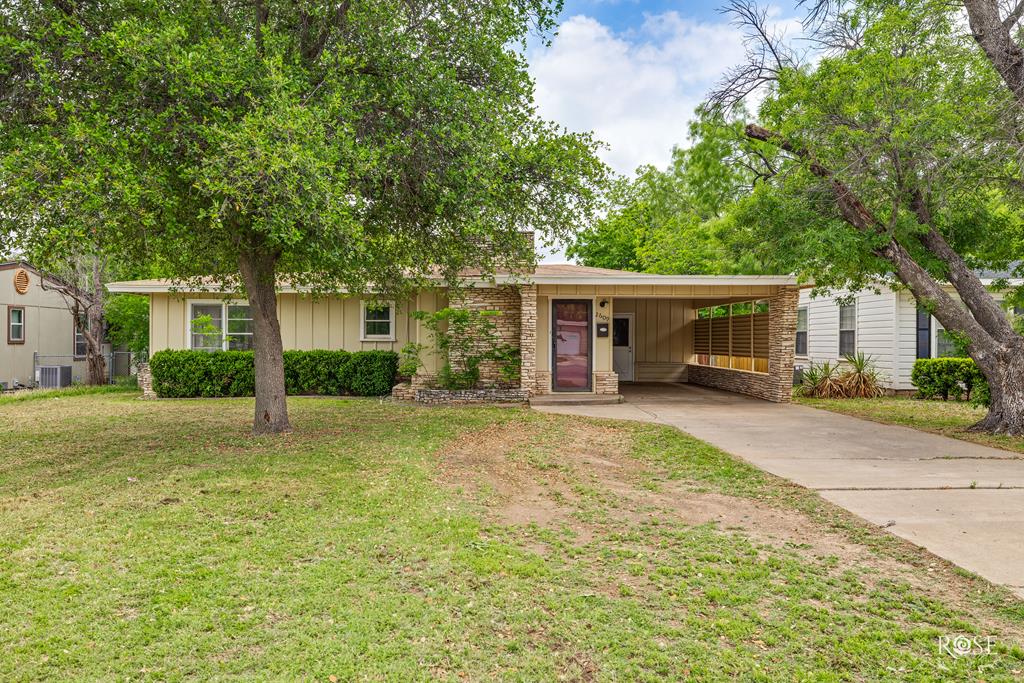 2609 W Beauregard Ave Property Photo 1
