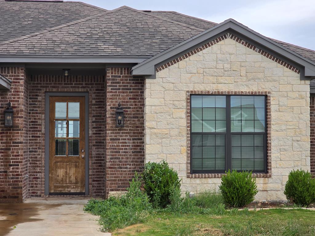 5989 Bridlewood Court Property Photo 1