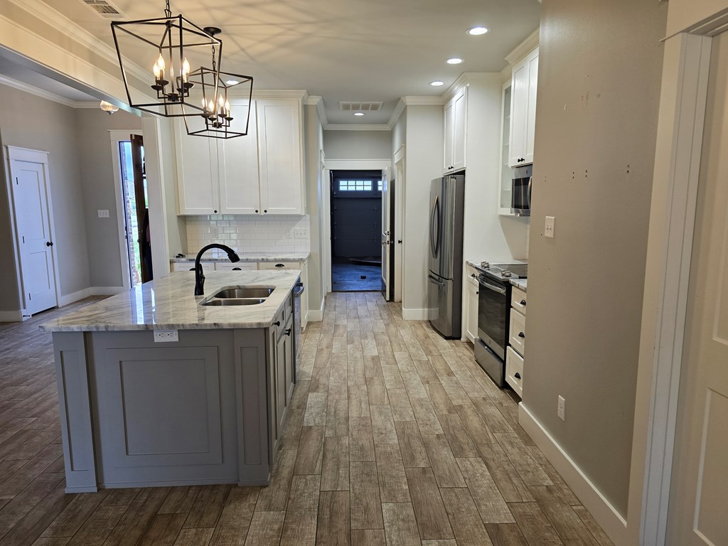 5989 Bridlewood Court Property Photo 7