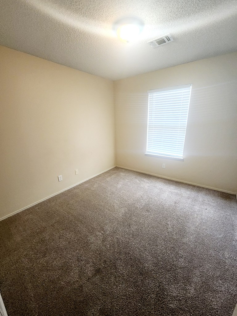 2302 1st Atlas St Property Photo 11