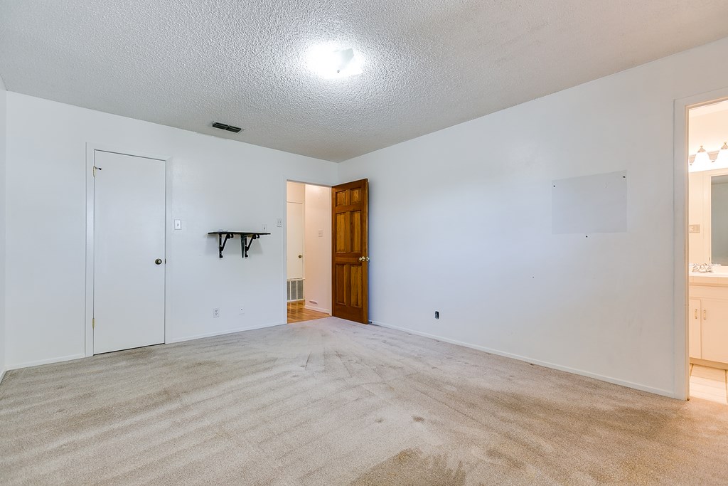 112 Van Zandt St Property Photo 22