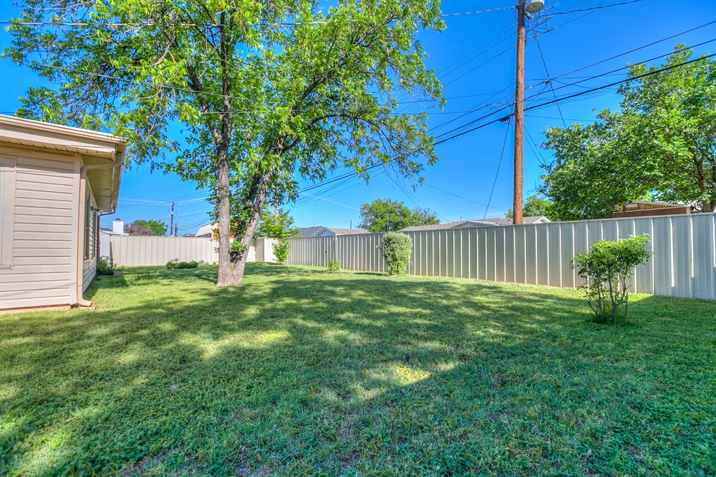 112 Van Zandt St Property Photo 31