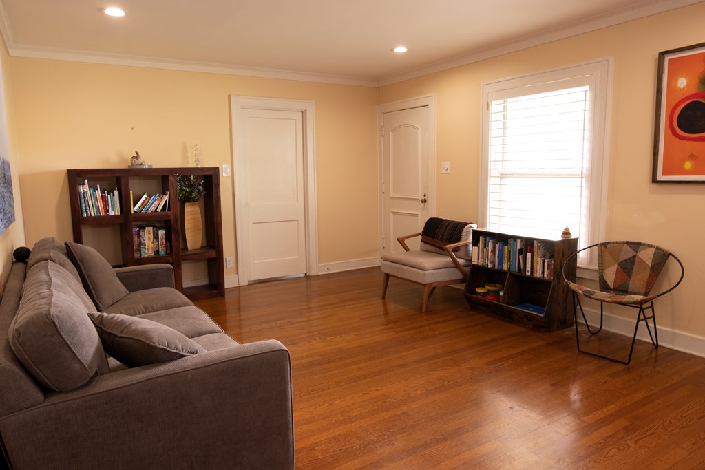 1510 Shafter St Property Photo 3