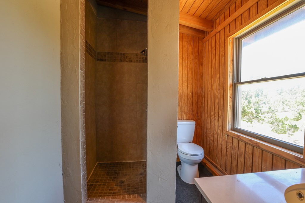 102 Live Oak Dr Property Photo 11