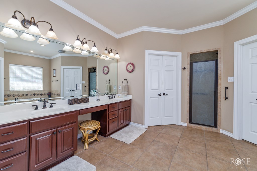 4833 N Bentwood Dr Property Photo 10