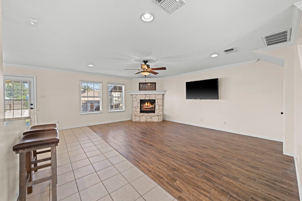 5818 Lyndhurst Dr Property Photo 8