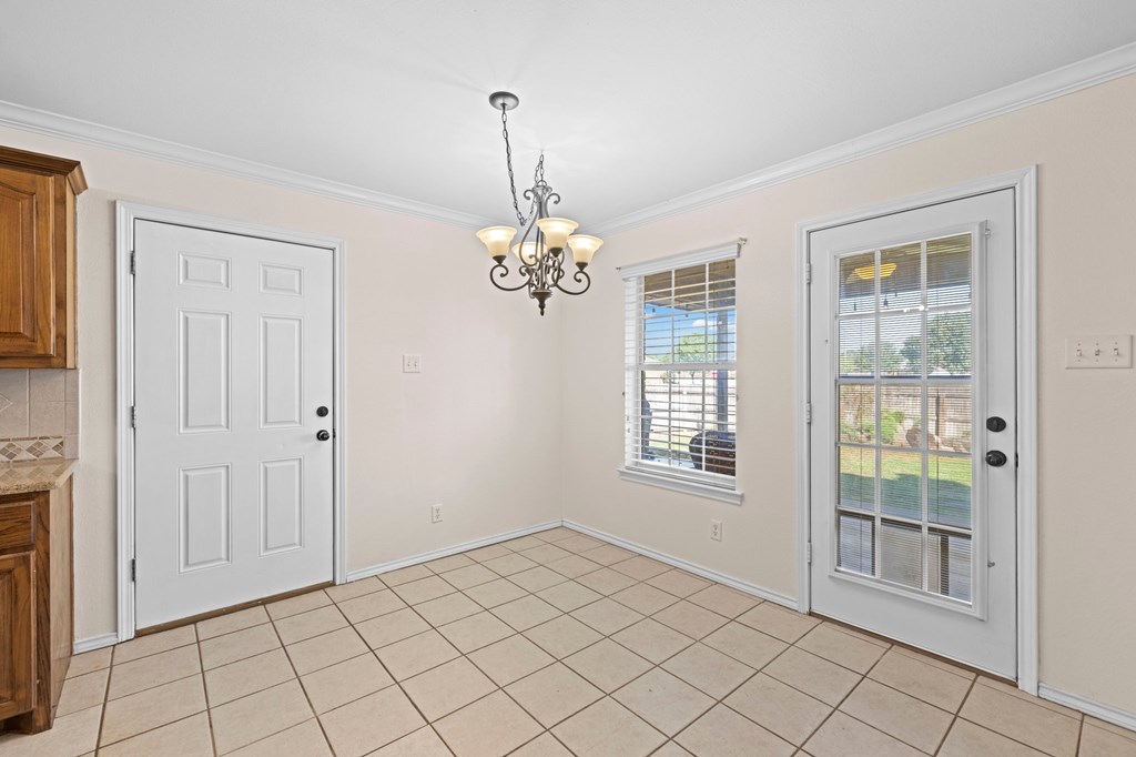 5818 Lyndhurst Dr Property Photo 12