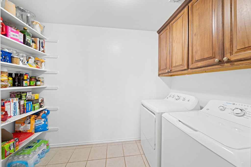 5818 Lyndhurst Dr Property Photo 14