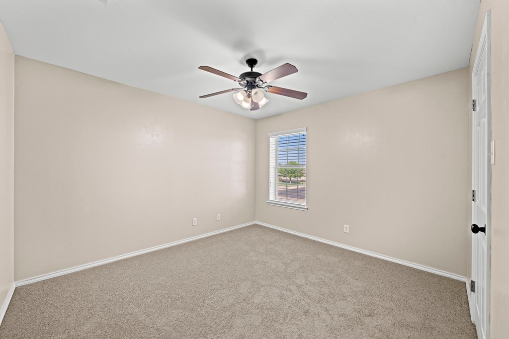 5818 Lyndhurst Dr Property Photo 22