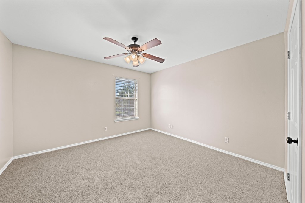 5818 Lyndhurst Dr Property Photo 23