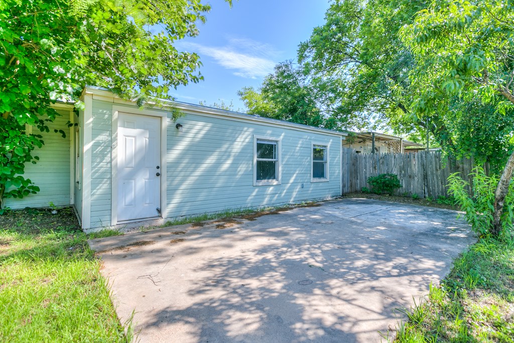 2818 Abilene St Property Photo 12