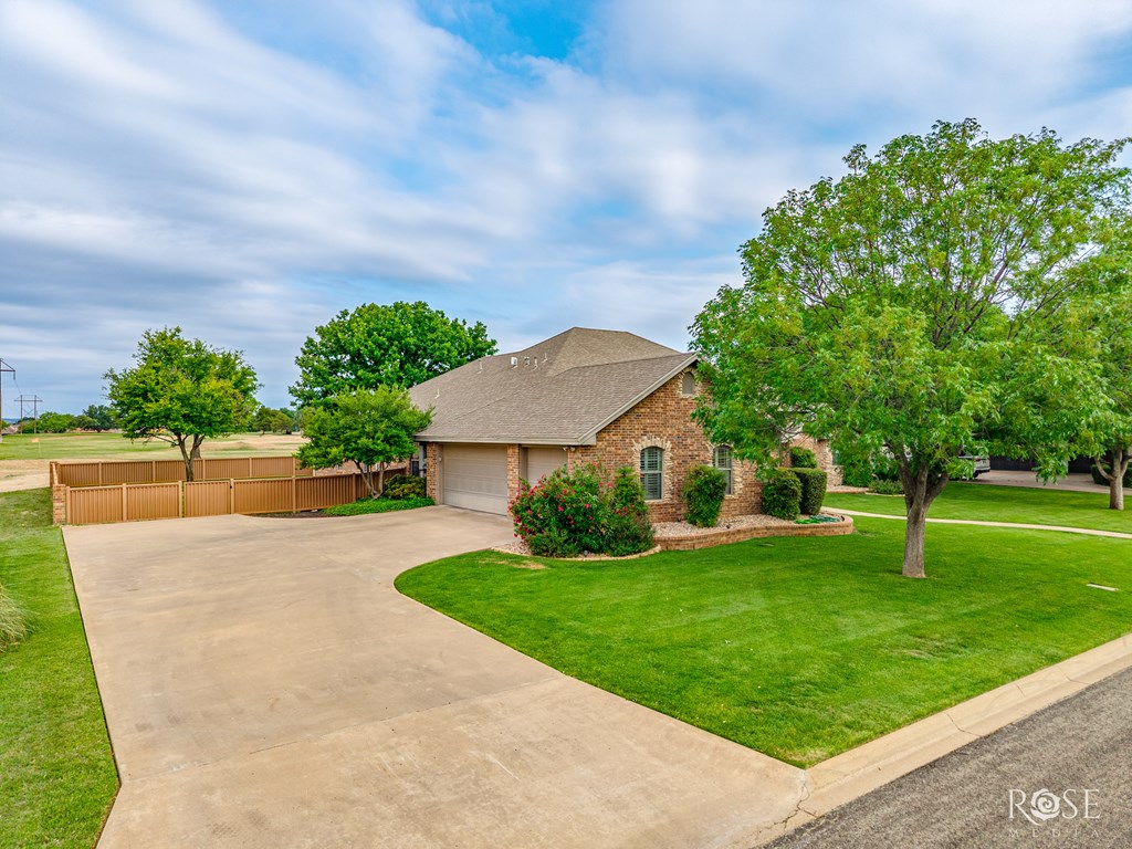 5531 Woodbine Lane Property Photo 8