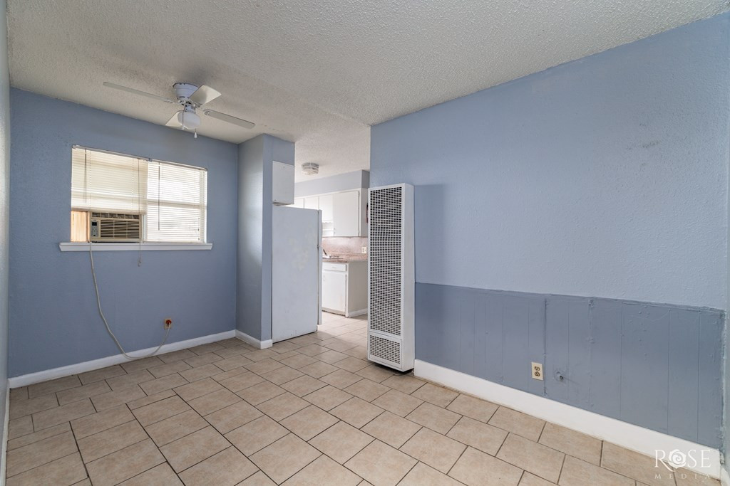 323 E 6th Street Property Photo 7