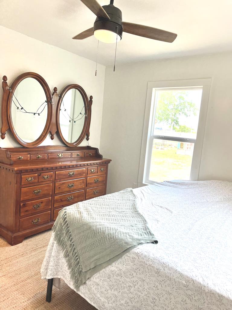 1702 Ellis St Property Photo 10