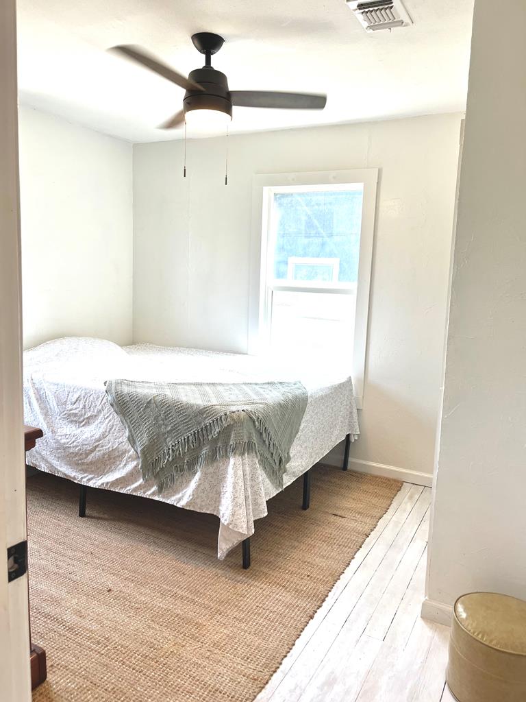 1702 Ellis St Property Photo 12