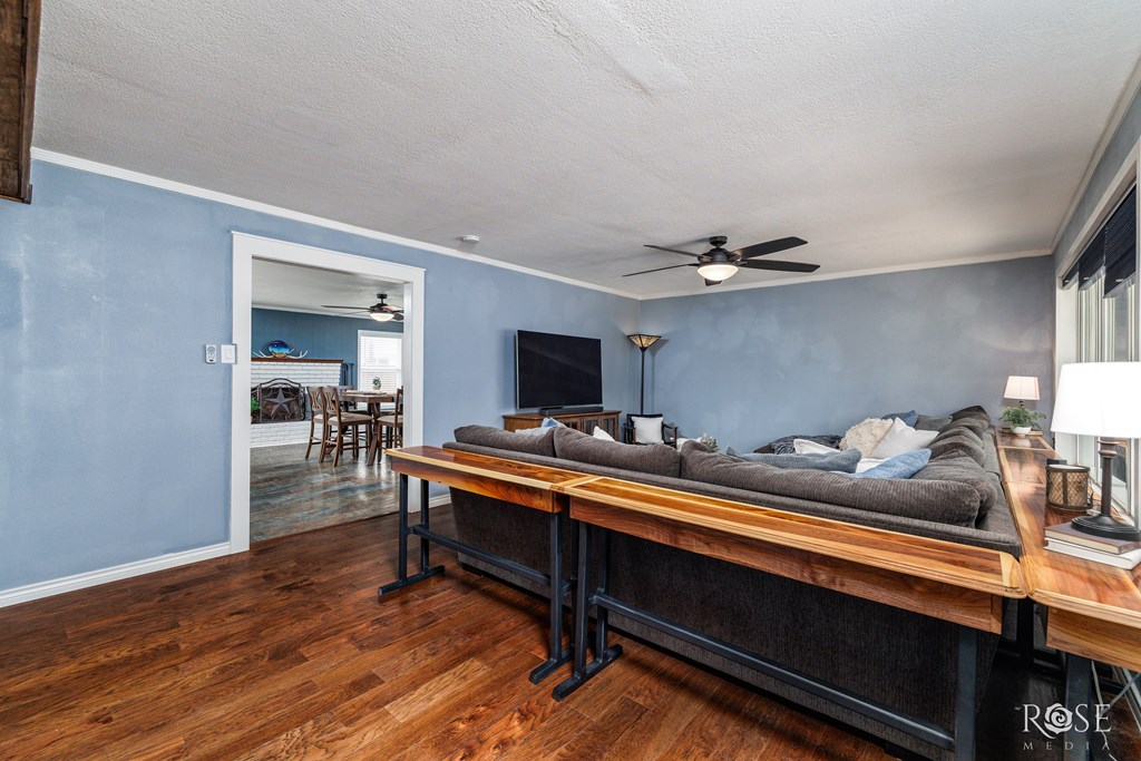 2917 Oak Forest Dr Property Photo 6