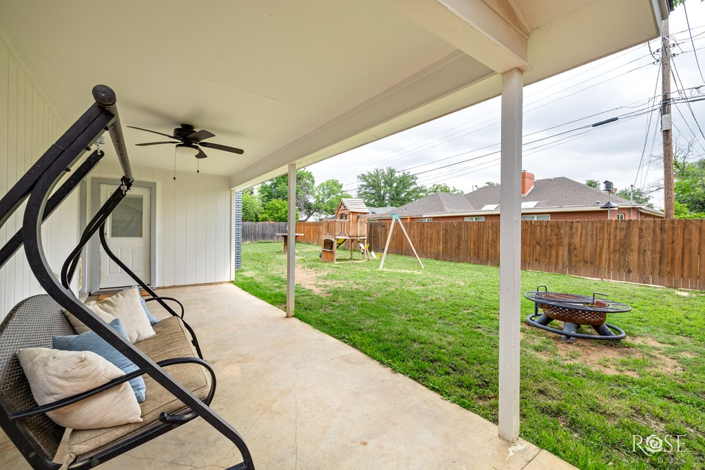 2917 Oak Forest Dr Property Photo 23