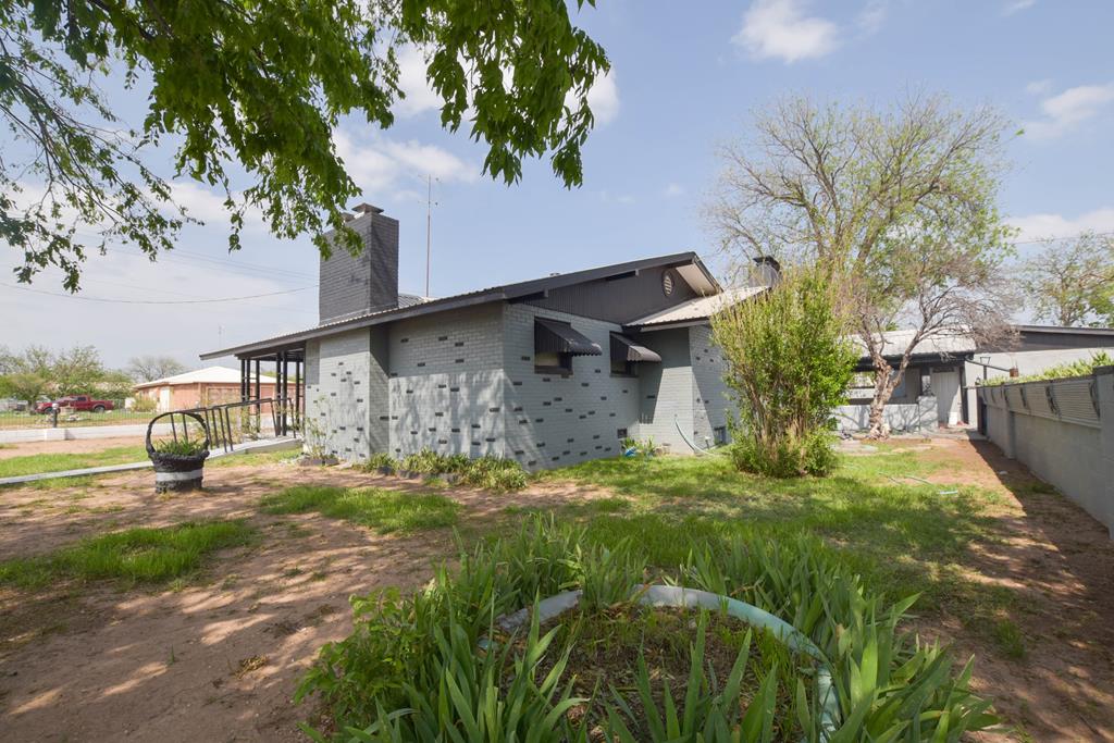 11550 Beaumont Ave Property Photo 1