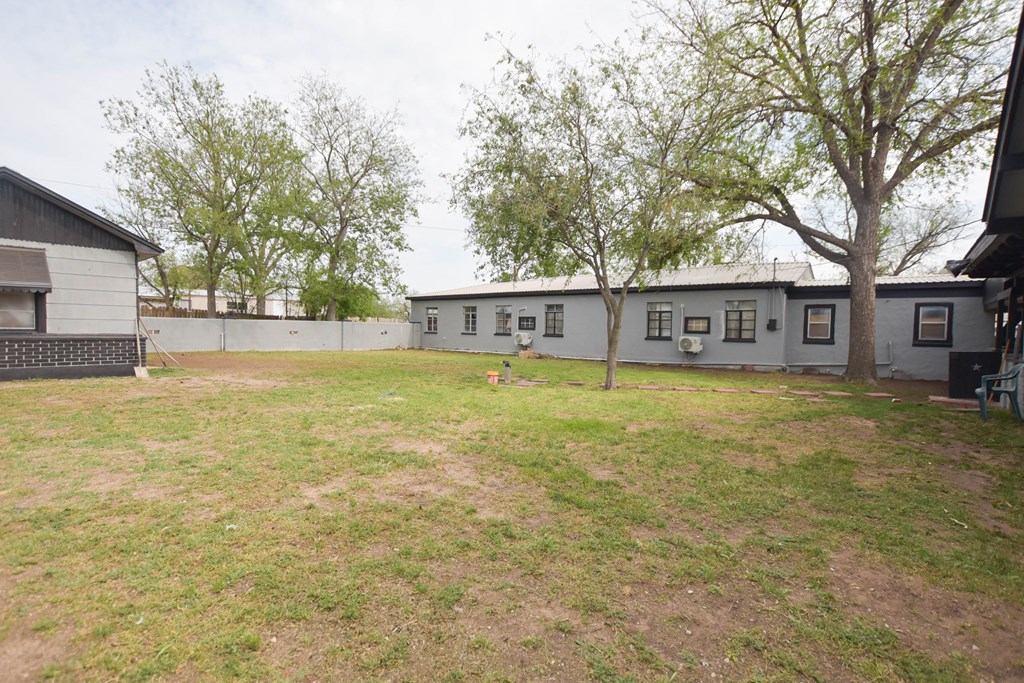 11550 Beaumont Ave Property Photo 26