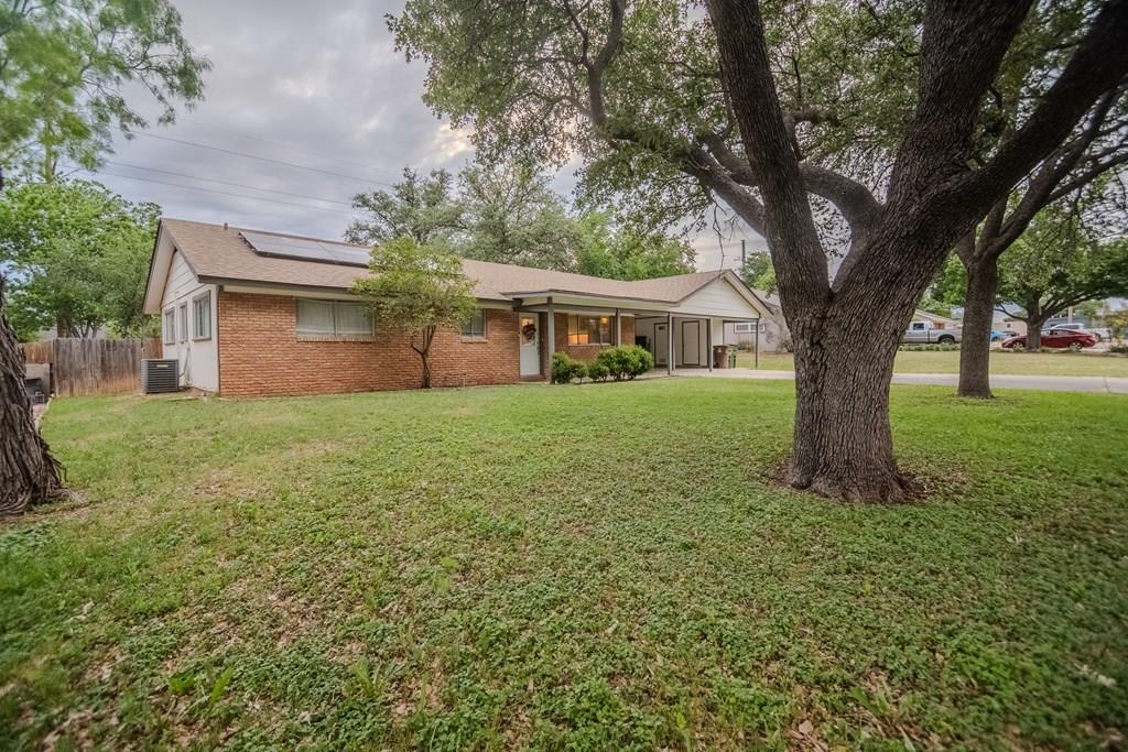 1817 St Mary St Property Photo 1