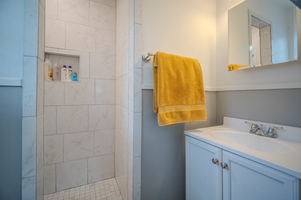 1817 St Mary St Property Photo 12