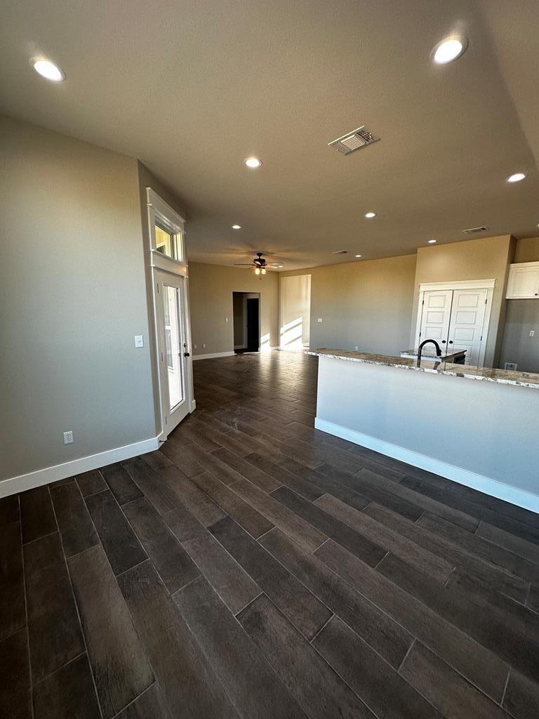 5610 Slayde St Property Photo 10