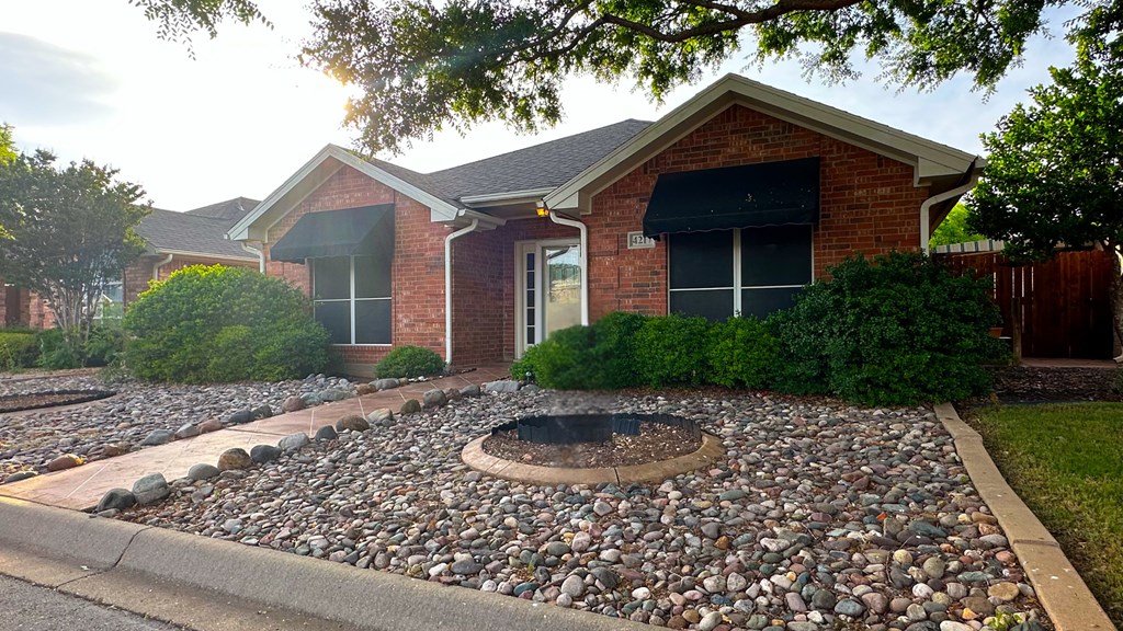4217 Pinon Ridge Dr Property Photo 3