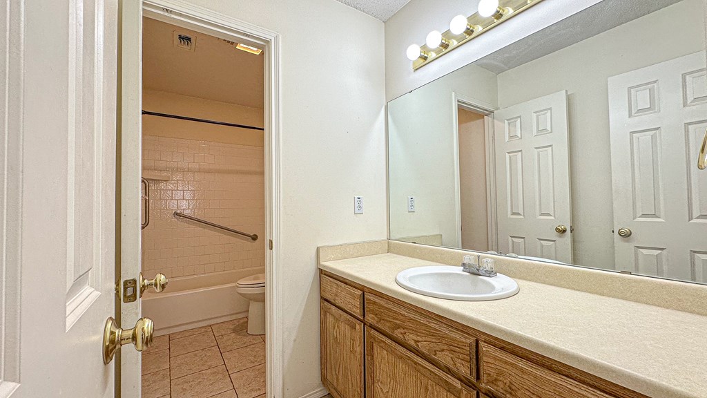 4217 Pinon Ridge Dr Property Photo 9